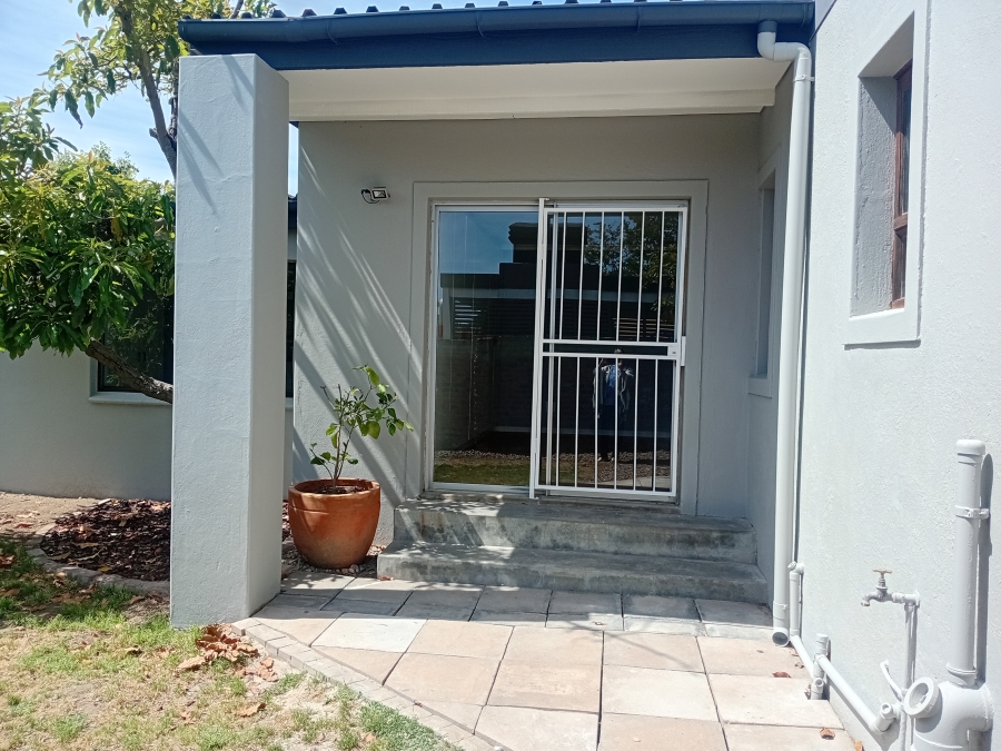 To Let 3 Bedroom Property for Rent in Strand North Western Cape